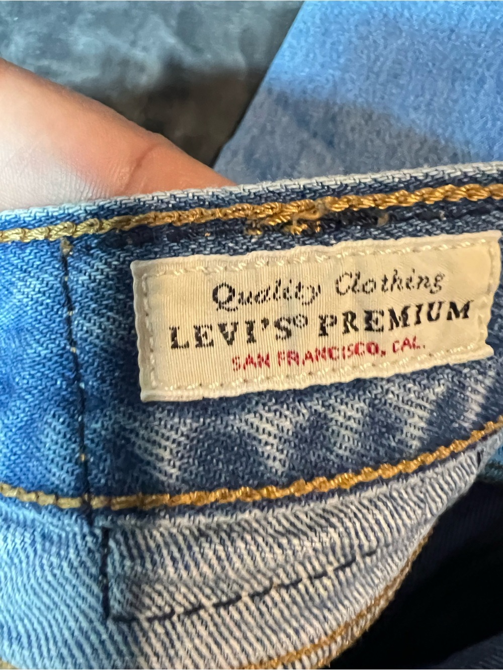 Denizen from Levi's light blue wide-leg denim with gold stitching